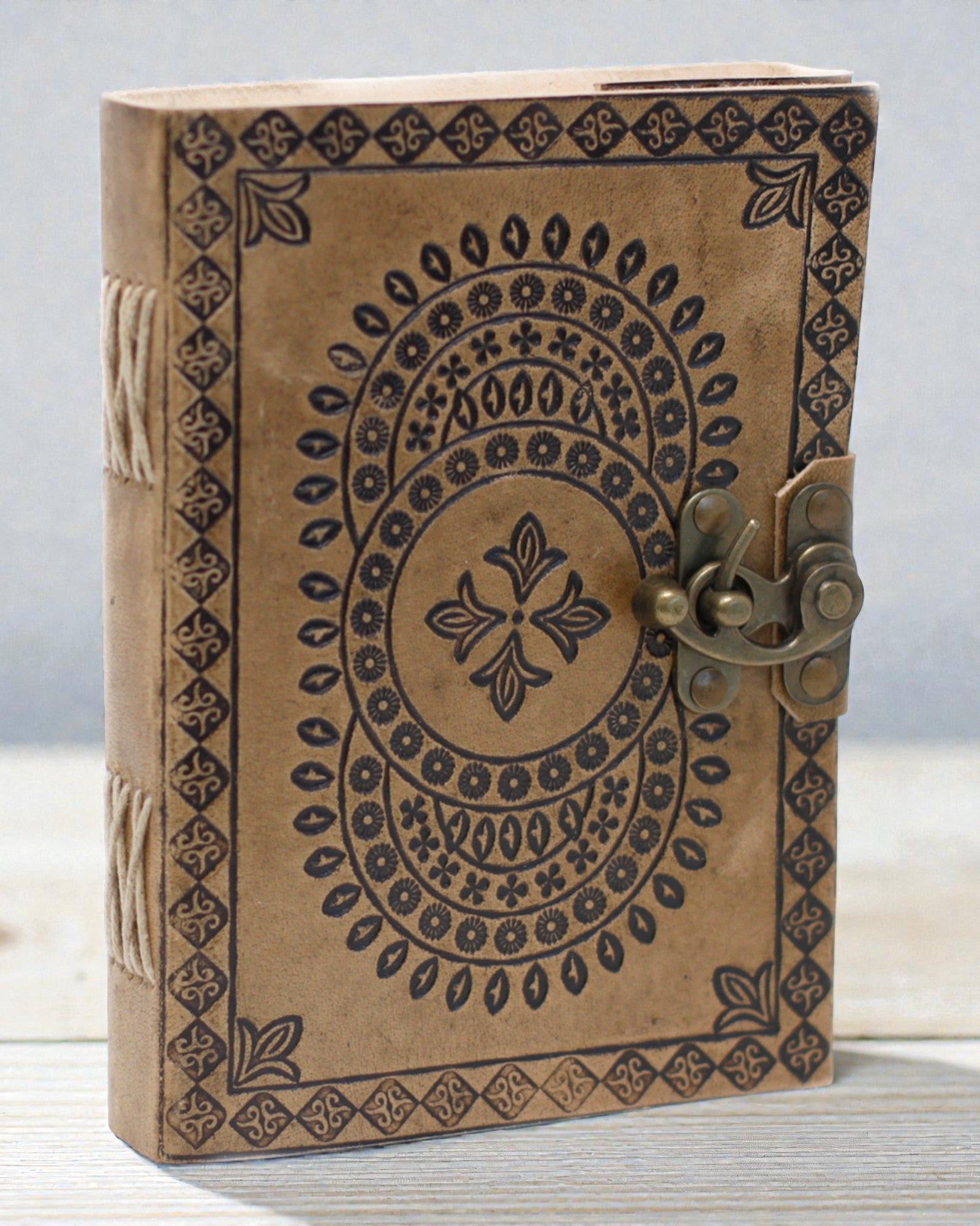 Carnet en cuir Mandala bleu (18x13 cm)