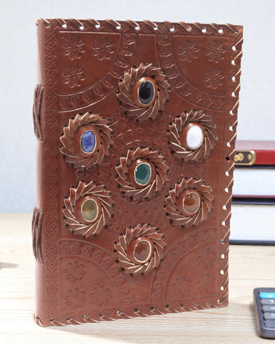Carnet en cuir avec pierre de chakra (22,5 x 15 cm)