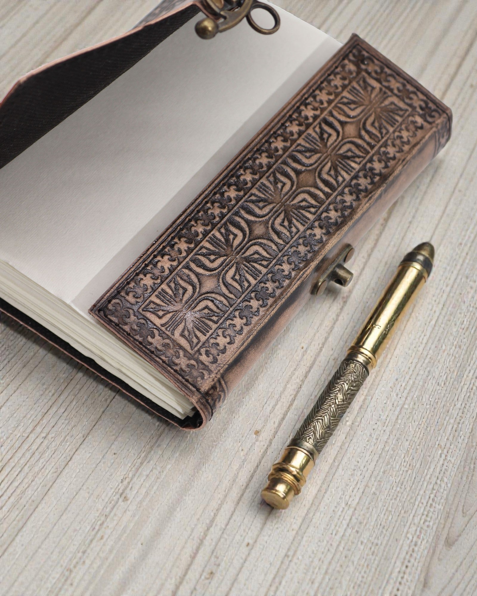 Mandala de lotus - Carnet ésotérique - Gris ancien - 200 pages  Bord cousu- 17.5x12.5x3cm