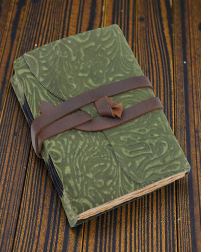 Green Maze Vintage – leather notebook with aged pages 12,7 × 8,9 cm