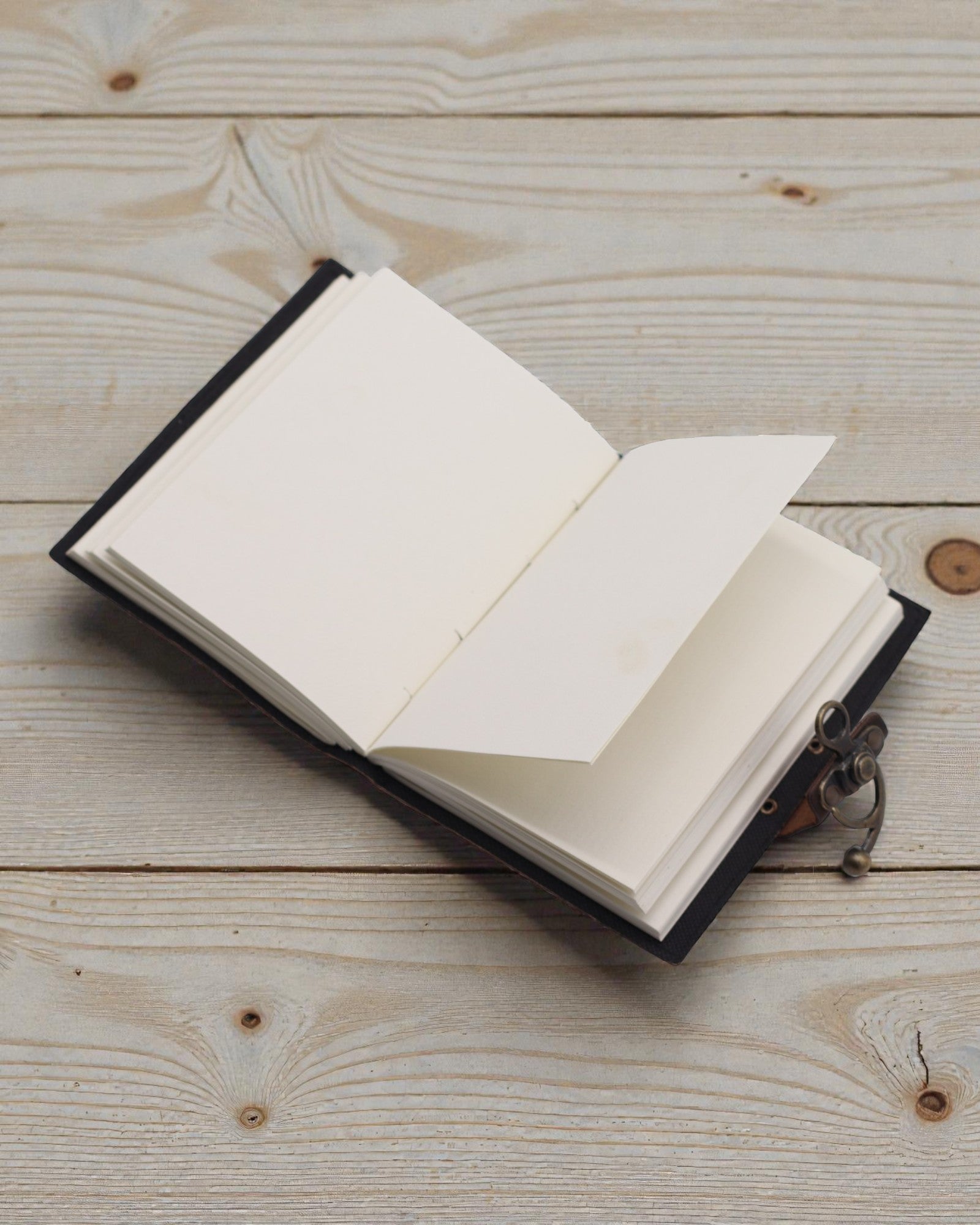 Carnet en cuir imprimé – N’abandonnez jamais vos rêves -  17.8×12.7 cm