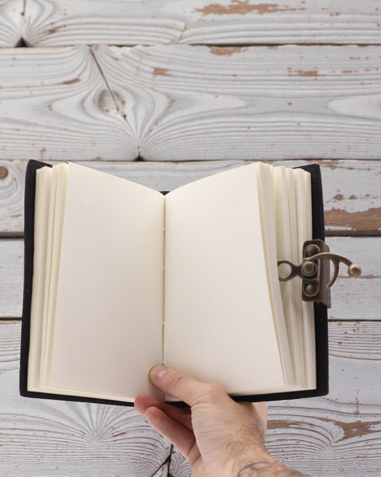 Carnet en cuir imprimé – N’abandonnez jamais vos rêves -  17.8×12.7 cm