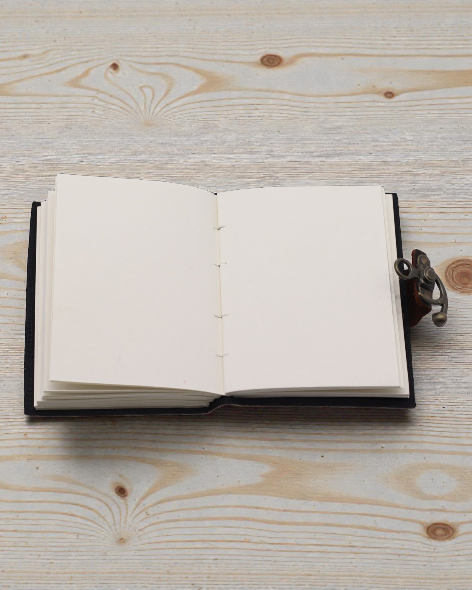 Carnet en cuir imprimé – Arrêtez le défilement anxiogène (17,8 × 12,7 cm)