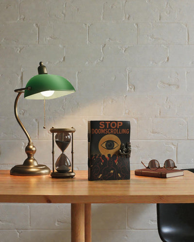 Carnet en cuir imprimé – Arrêtez le défilement anxiogène (17,8 × 12,7 cm)