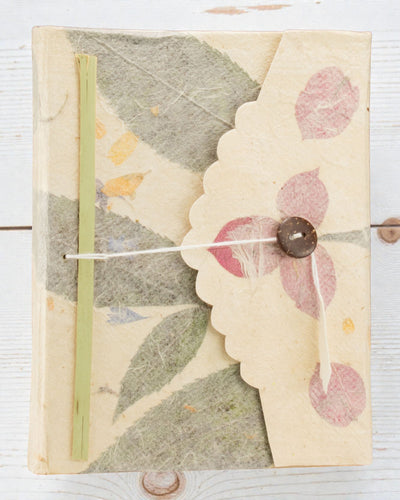 Middelgroot lokta-notitieboek Bougainvillea (15 x 12 cm) – 45 vellen