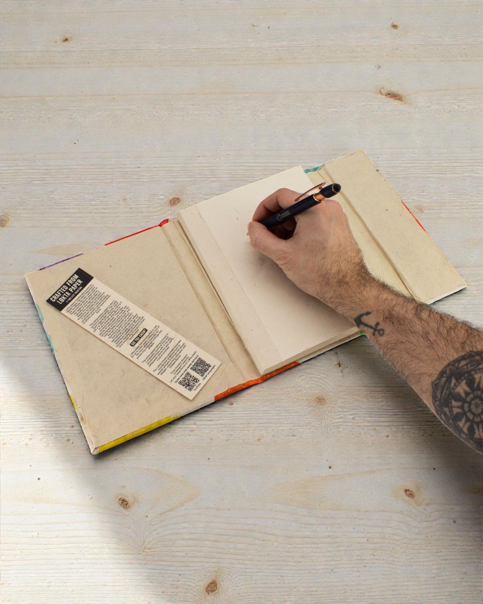 Großer Notizblock mit buntfarbigen Blättern – Naturfarben (45 Blätter, 21 x 15 cm)