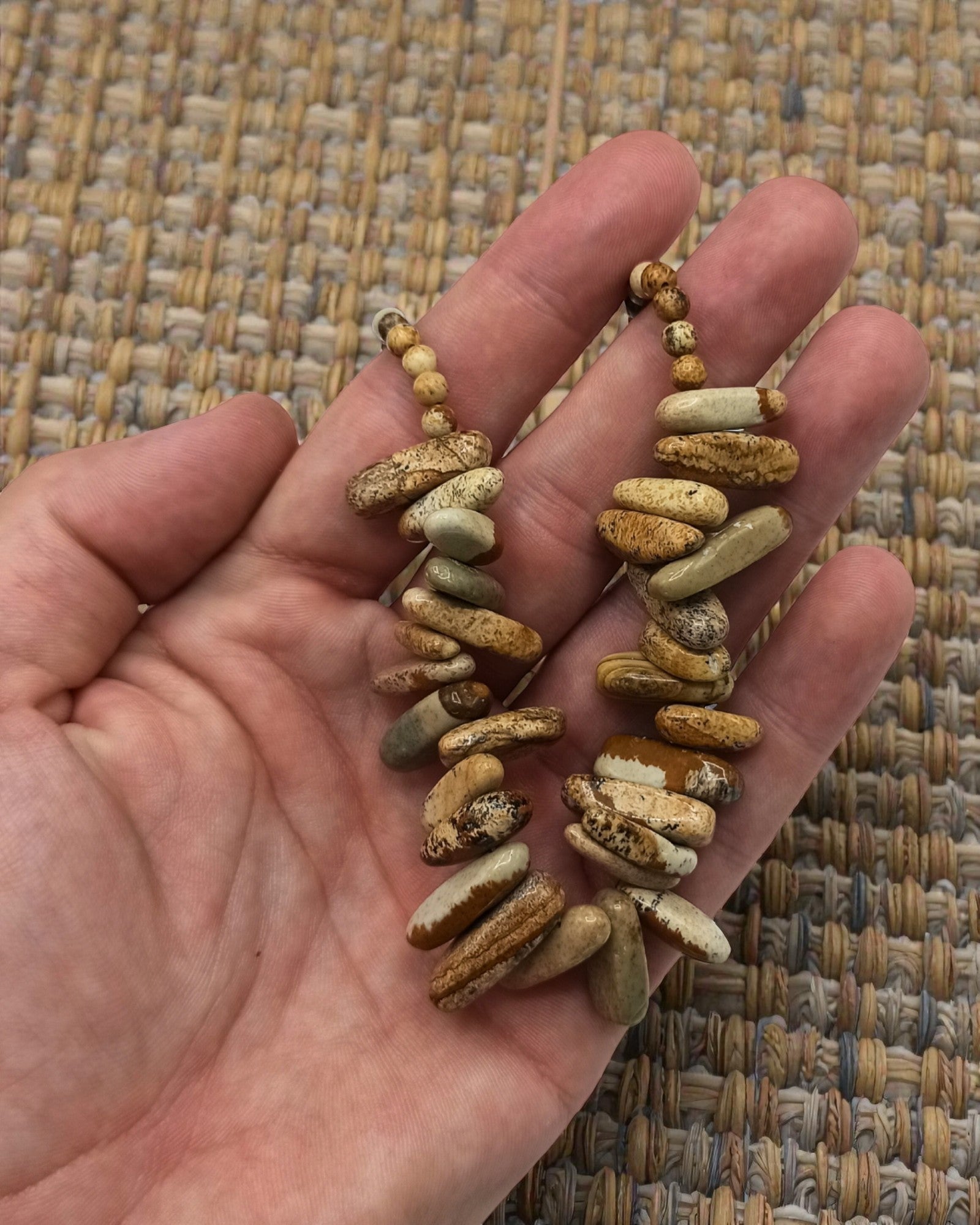 Récit terrestre – Collier de longues pierres en jaspe paysage