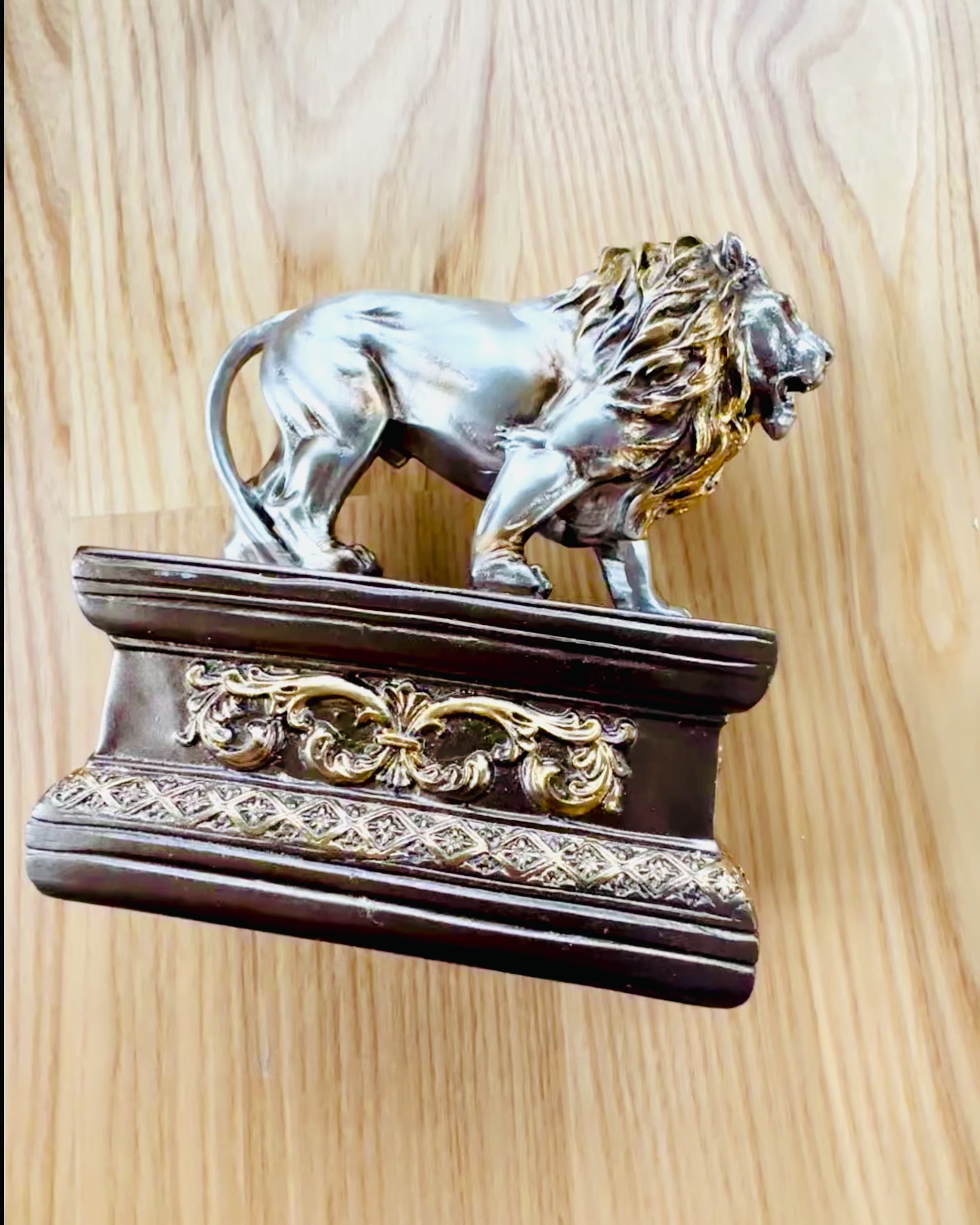 Gardien Lion – Figurine avec Possibilité de Gravure