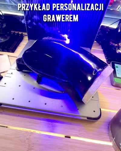 Compact, 350 ml, Masterpiece Carved Mug with Customizable Engraving - 2 Color Variants