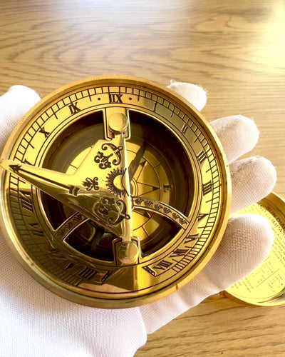 Zonnewijzer Kompas Voyager 7cm – messing zonnewijzer met kompas, personalisatie met gravure als cadeau