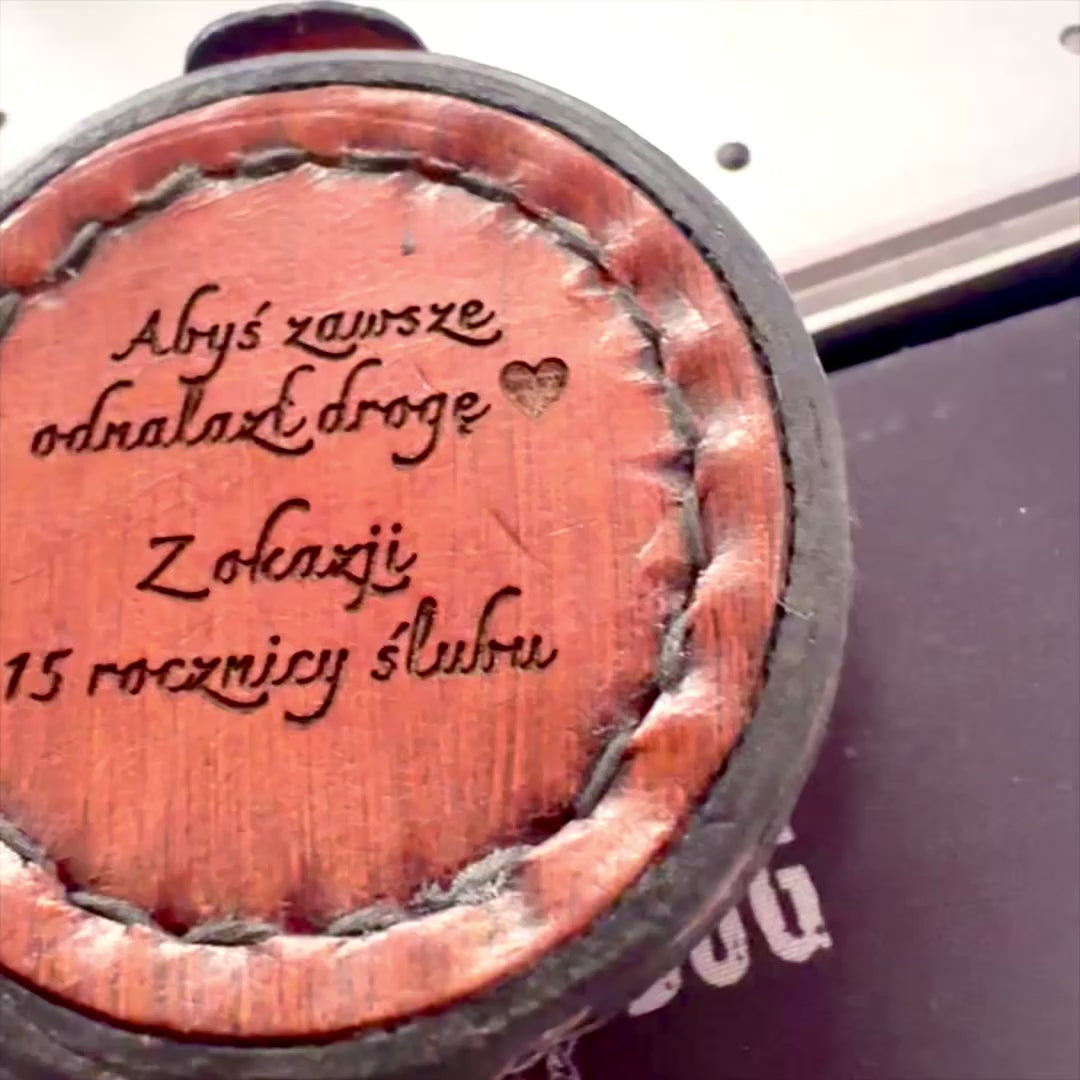 Historyczny Kompas Mosiężny w Skórzanym Etui z Możliwością Grawerunku