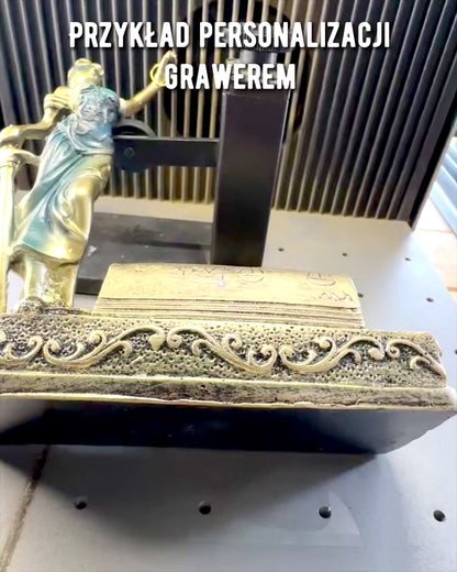 Statuette "Justicia 2" - Déesse de la Justice – Décoration Artistique pour Étagère, Artisanat en Résine, personnalisation par gravure