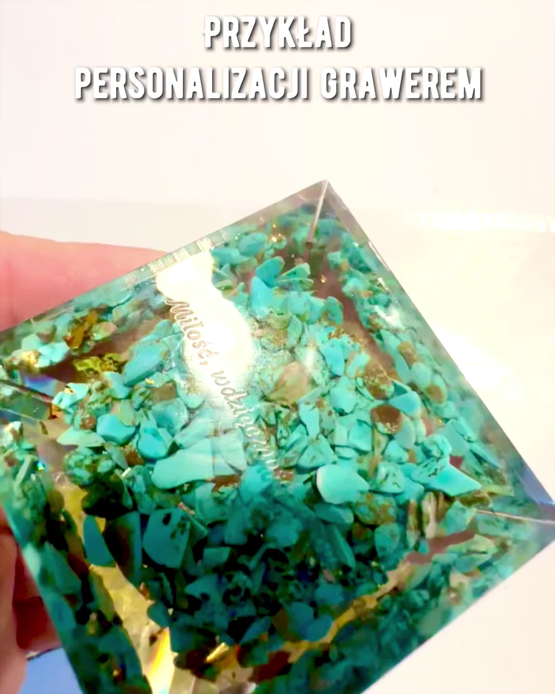 Orgonitische Energiepiramide van Kosmische Energie - Amulet met Amethist en Spaanders