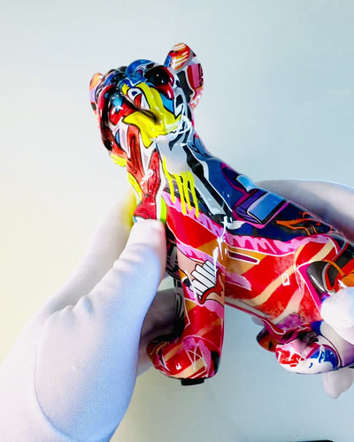 Figurine Bulldog Français Fait Main en Style Street Art avec Option de Gravure
