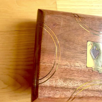 Ensemble élégant de 2 jeux de cartes dans boîte en bois avec possibilité de gravure personnalisée