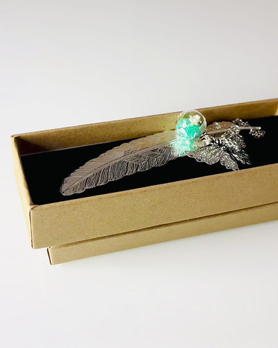 Marque-page Créatif de Style Rétro avec Motif de Plume et Papillon – Cadeau Promotionnel Élégant, Couleur Argent/Bleu