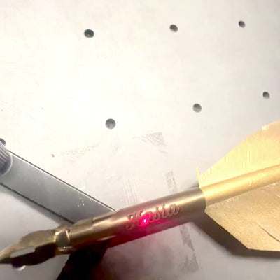Stylo d'oie doré pour calligraphie avec possibilité de gravure personnalisée