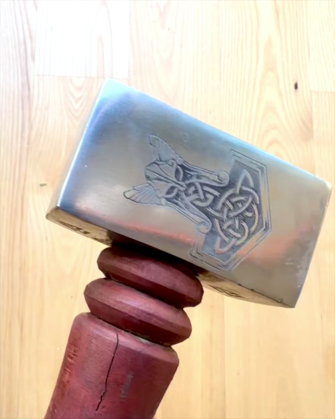 Młot Mjölnir Skaldów – 33 cm, Ręcznie Kuty Młot Wikingów z Opcją Grawerowania