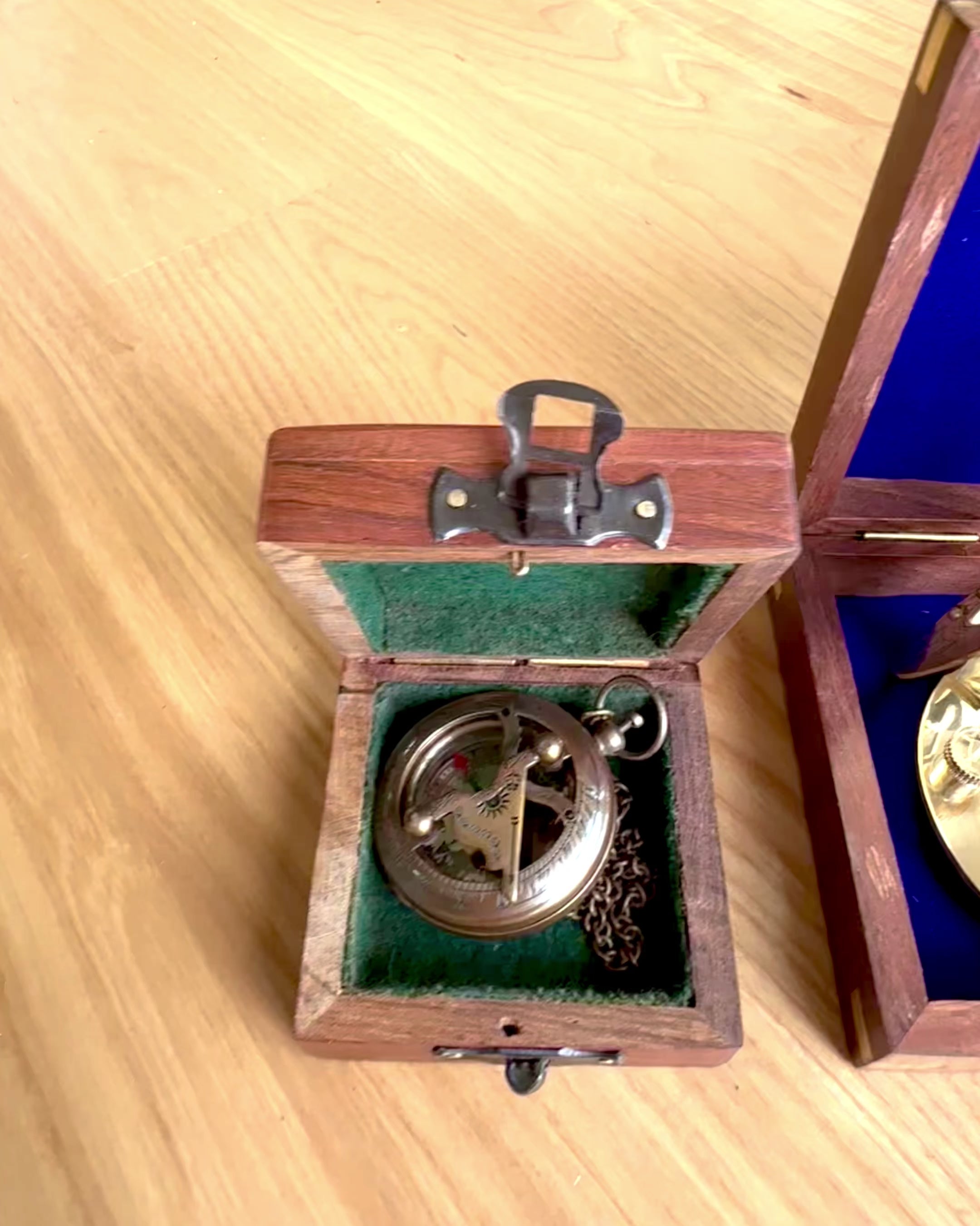 Boîte en bois pour boussole compacte "Maritime" - possibilité de personnalisation par gravure