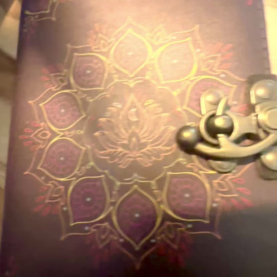 Lotus Anima – Leren notitieboek Mandala van de lotusbloem met kunstmatig verouderde bladzijden