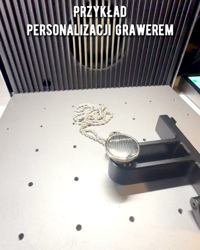 Ketting met Kompas Hanger in Glamour Stijl met Zirkonia voor Vrouwen en Mannen - 2 varianten om uit te kiezen, personalisatie met gravure als cadeau