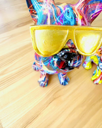 Bunter Bulldogge mit Brille - Einzigartige Innendekoration, dekorative Figur als Geschenk, Personalisierung mit Gravur