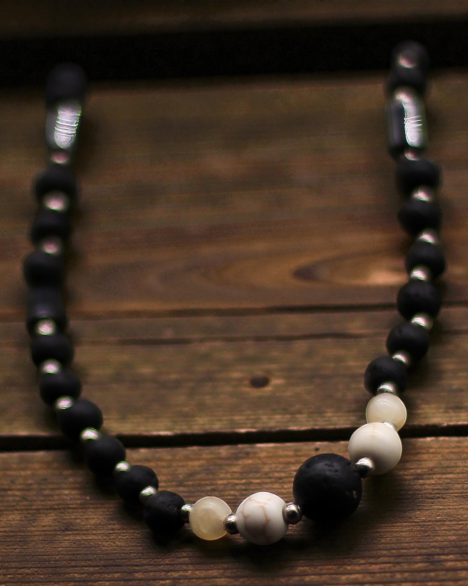 Halskette Essenz des Vulkans – Kulturelle Verbindung