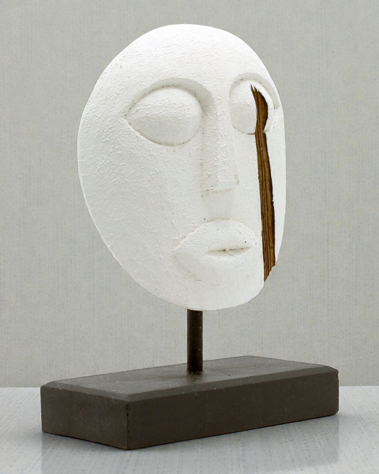 Timorese Mask Ancestors' Guardian 27x20 cm – White