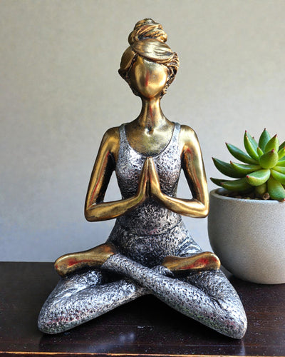 Vrouwenbeeldje 24 cm – Yoga goud-zilveren klassiek